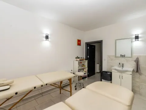 Prodaja, četvorosoban stan, 145m², Đenovići, Herceg Novi - image 3