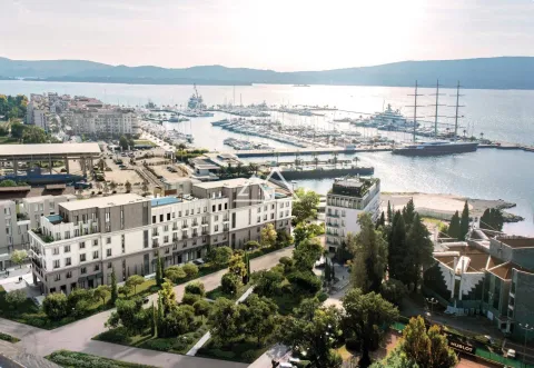Sale, two bedroom apartment, 110m², Tivat, Crna Gora - image 2