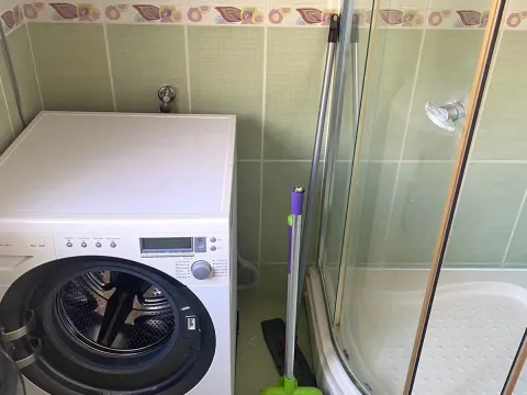 Izdavanje, dvosoban stan, 100m², Centar, Herceg Novi - image 10