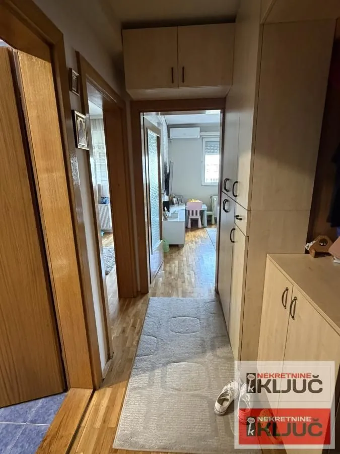 Prodaja, jednosoban stan, 38m², Sajmište, Novi Sad
