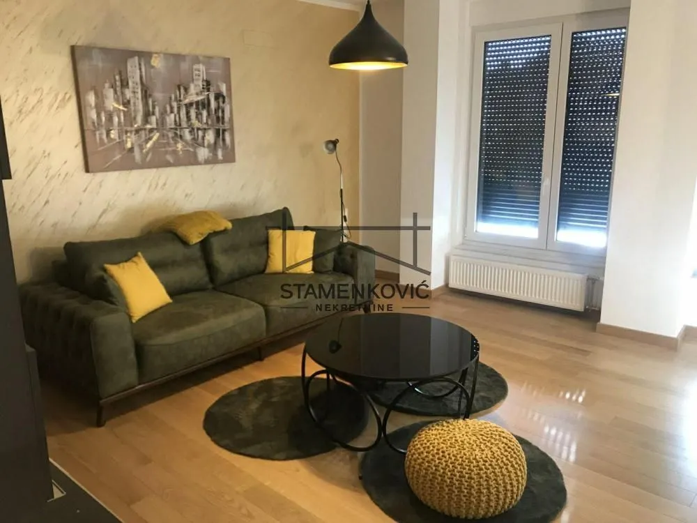 Izdavanje, jednosoban stan, 45m², Centar, Novi Sad