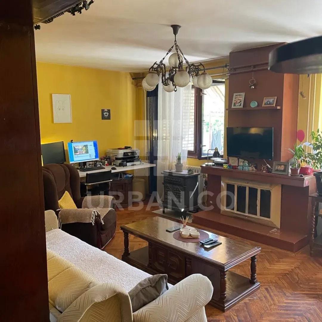 Sale, house, 220m², Centar, Cetinje