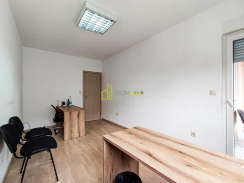 Izdavanje, poslovni prostor, 75m², City Kvart, Podgorica - image 12