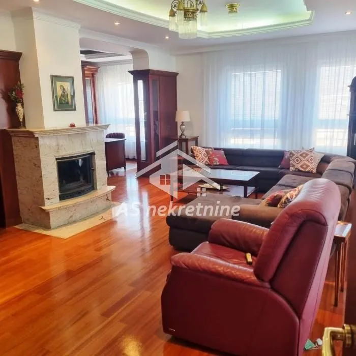 Rent, three bedroom apartment, 120m², Stari Grad, Beograd