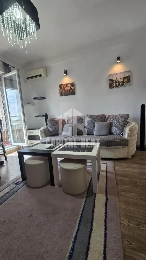 Izdavanje, dvosoban stan, 46m², Vojvode Vlahovica, Beograd