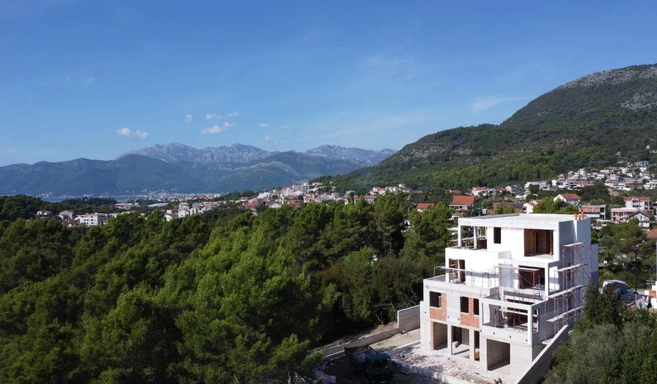 Prodaja, dvosoban stan, 90m², Tivat, Crna Gora