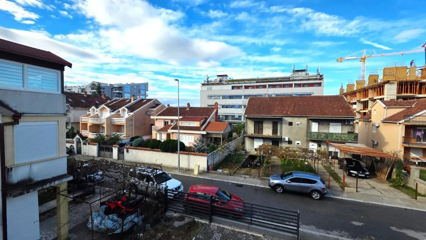 Izdavanje, stan, 53m², Stari Aerodrom, Podgorica