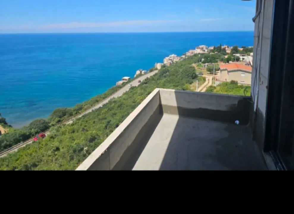 Prodaja, jednosoban stan, 53m², Dobre Vode, Bar