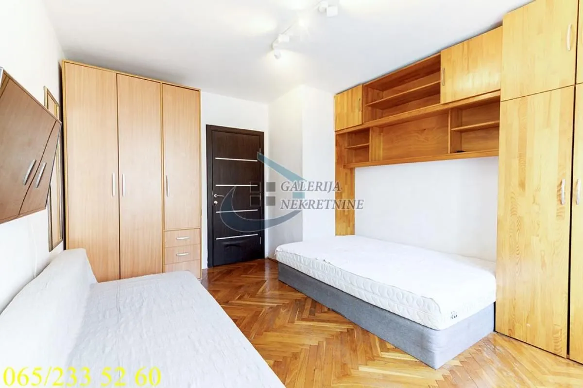 Prodaja, trosoban stan, 68m², Stari Grad, Beograd