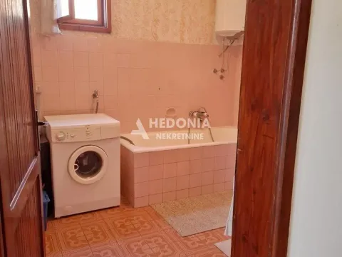 Prodaja, kuća, 176m², Centar, Inđija - image 10