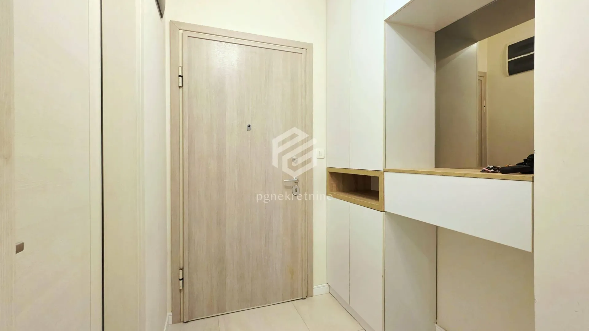 Rent, one bedroom apartment, 50m², Central Point, Podgorica