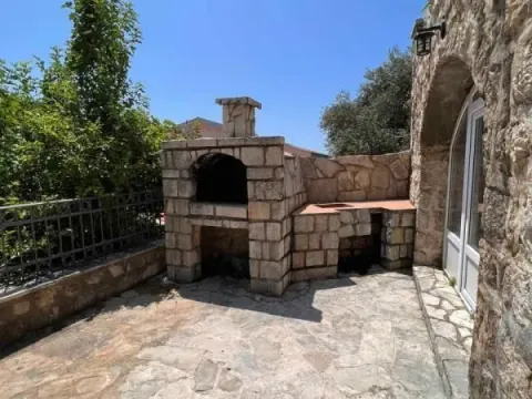 Izdavanje, kuća, 443m², Reževići, Budva - image 2