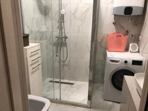 Stan-na-dan, kuća, 22m², Stari Aerodrom, Podgorica - image 3