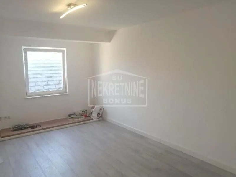 Prodaja, kuća, 229m², Kertvaroš, Subotica