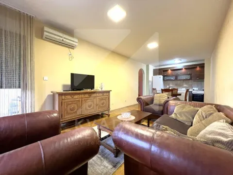 Prodaja, jednosoban stan, 49m², Stari Aerodrom, Podgorica - image 2
