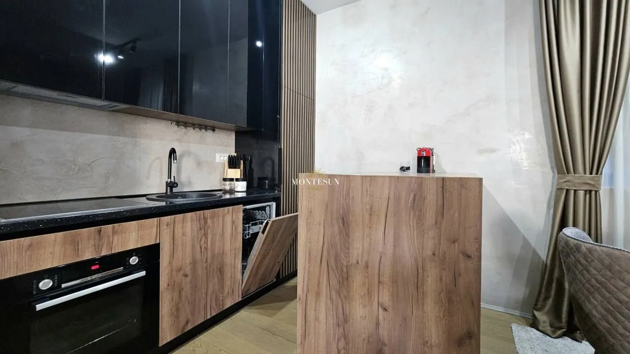 Rent, two bedroom apartment, 69m², Centar, Budva