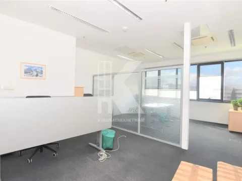 Izdavanje, poslovni prostor, 318m², Preko Morače, Podgorica - image 4