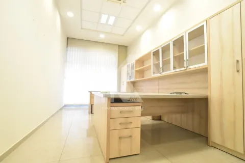 Rent, office space, 155m², Stari Aerodrom, Podgorica - image 3