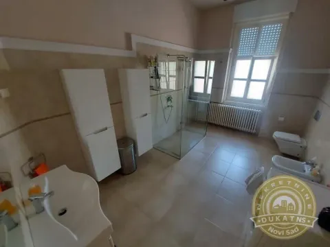 Prodaja, kuća, 187m², Sremska Kamenica, Petrovaradin - image 31