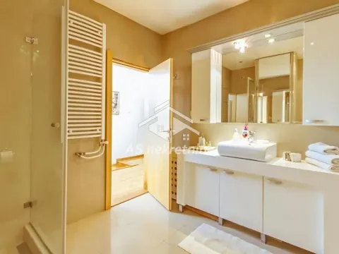 Sale, three bedroom apartment, 75m², Vračar Hram, Vračar Sve Podlokacije - image 14