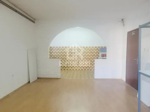 Rent, office space, 35m², Mali Mokri Lug, Zvezdara Sve Podlokacije - image 1