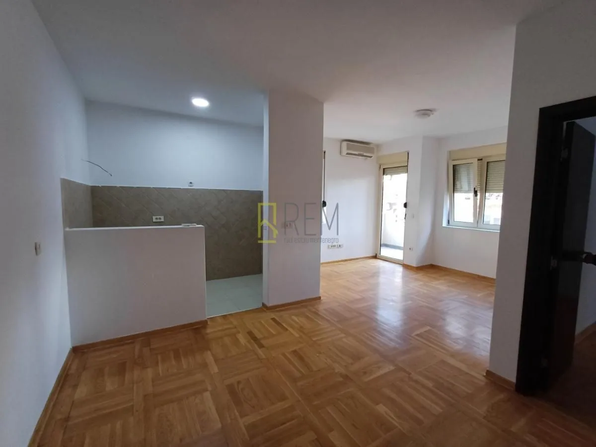 Prodaja, jednosoban stan, 46m², Zabjelo, Podgorica