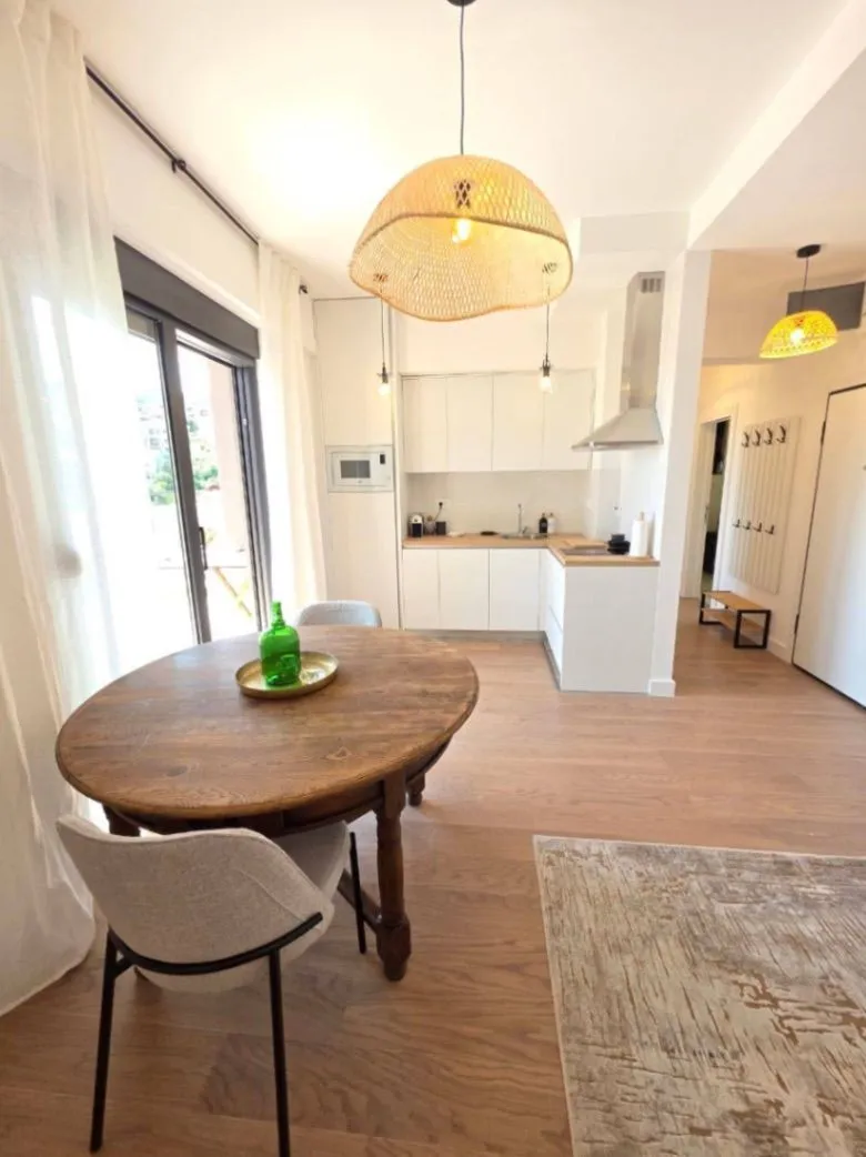 Stan-na-dan, jednosoban stan, 42m², Centar, Budva