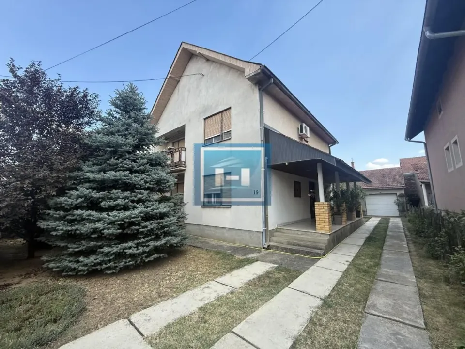 Prodaja, kuća, 160m², Trnava, Jagodina