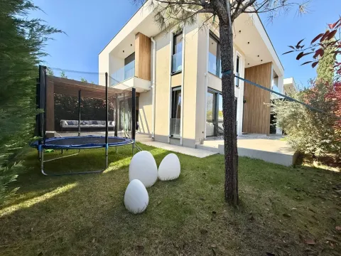 Prodaja, kuća, 250m², Gornja Gorica, Podgorica - image 12