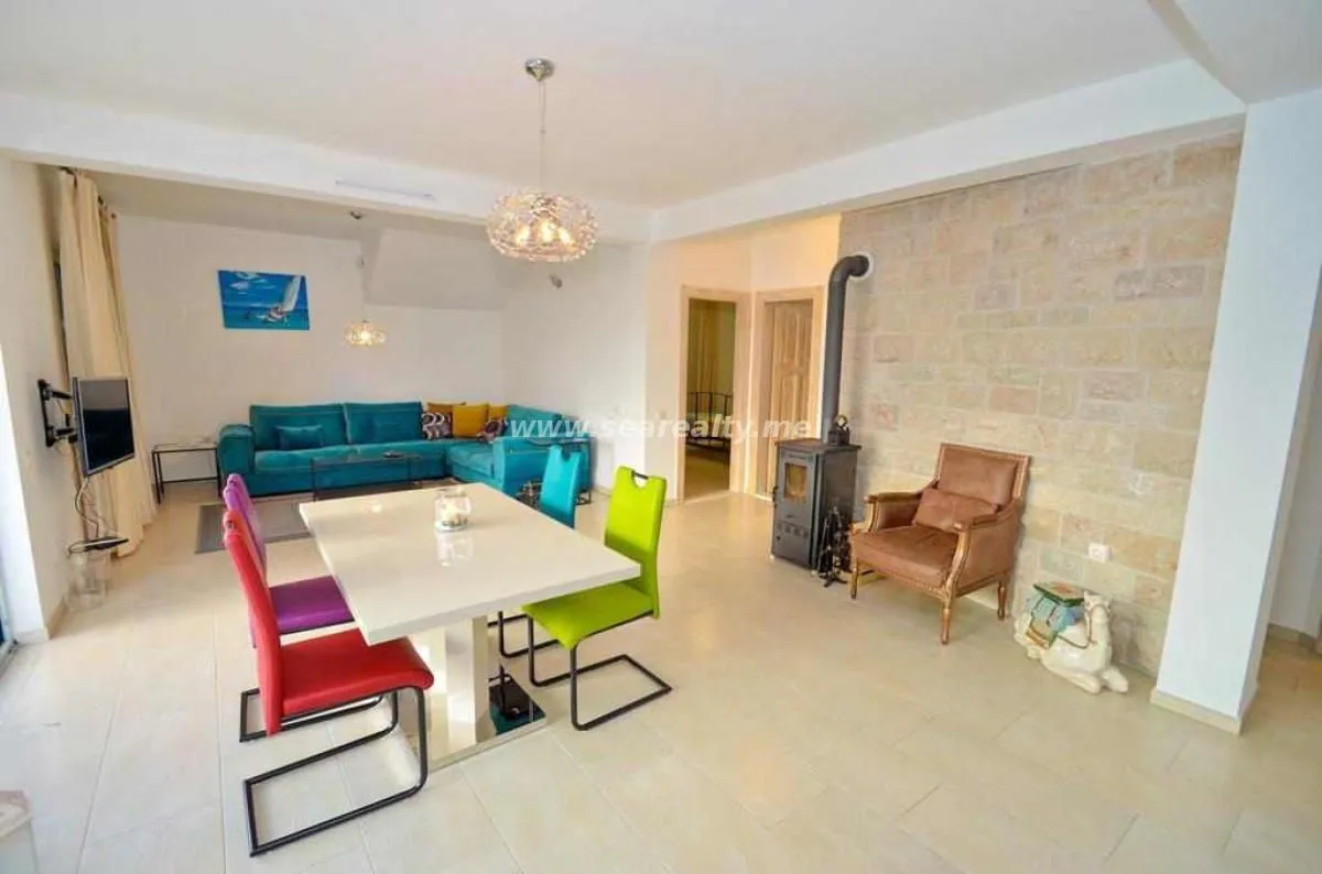 Prodaja, kuća, 105m², Tivat, Crna Gora