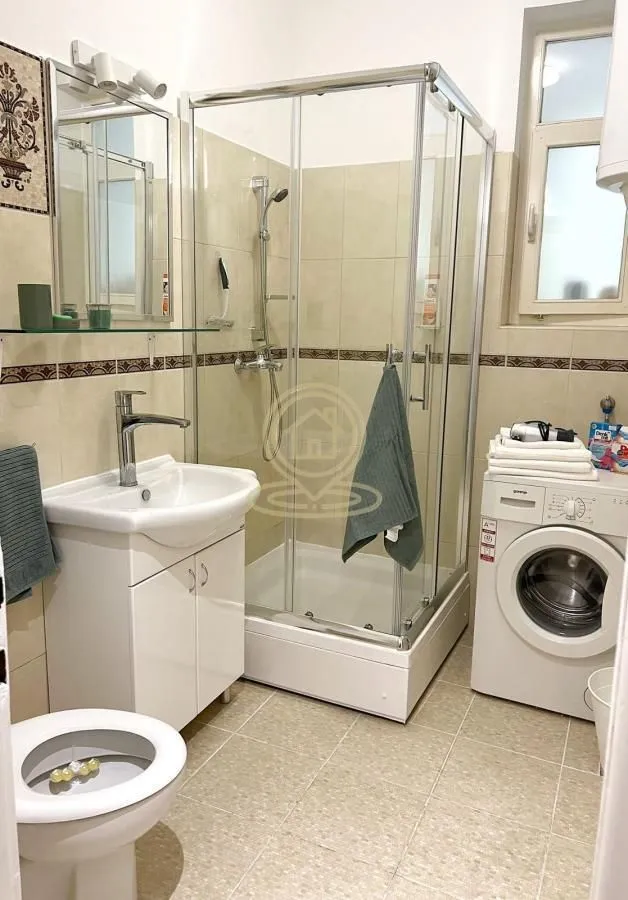 Rent, two bedroom apartment, 69m², Vračar Sve Podlokacije, Beograd