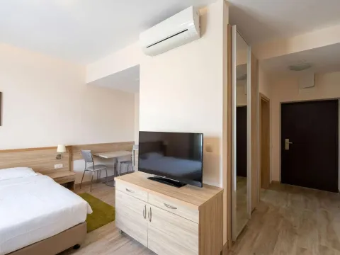 Sale, studio apartment, 27m², Bečići, Budva - image 6
