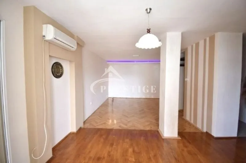 Prodaja, jednosoban stan, 58m², Blok 6, Podgorica