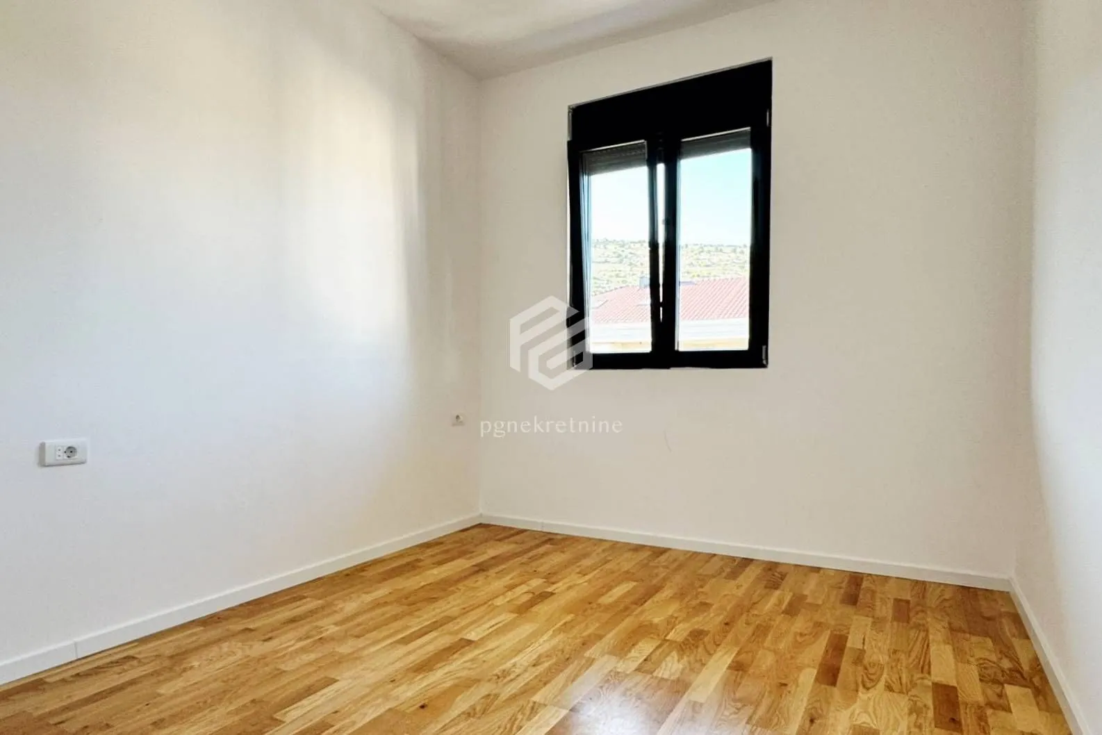 Prodaja, jednosoban stan, 45m², Tološi, Podgorica
