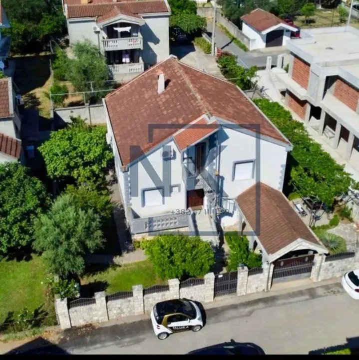 Prodaja, kuća, 356m², Zagorič, Podgorica