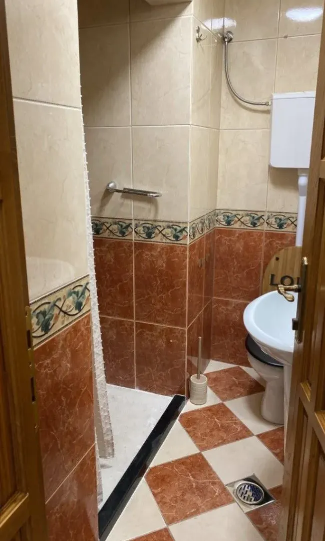 Izdavanje, trosoban stan, 114m², Masline, Podgorica