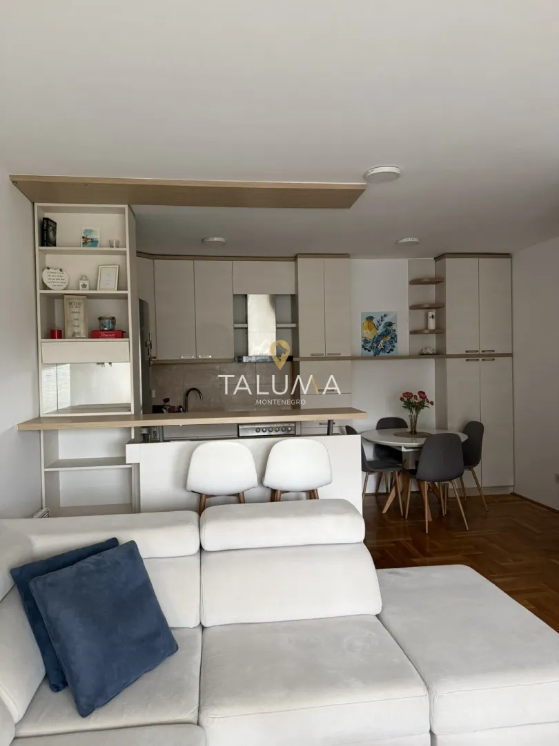 Rent, two bedroom apartment, 56m², City Kvart, Podgorica