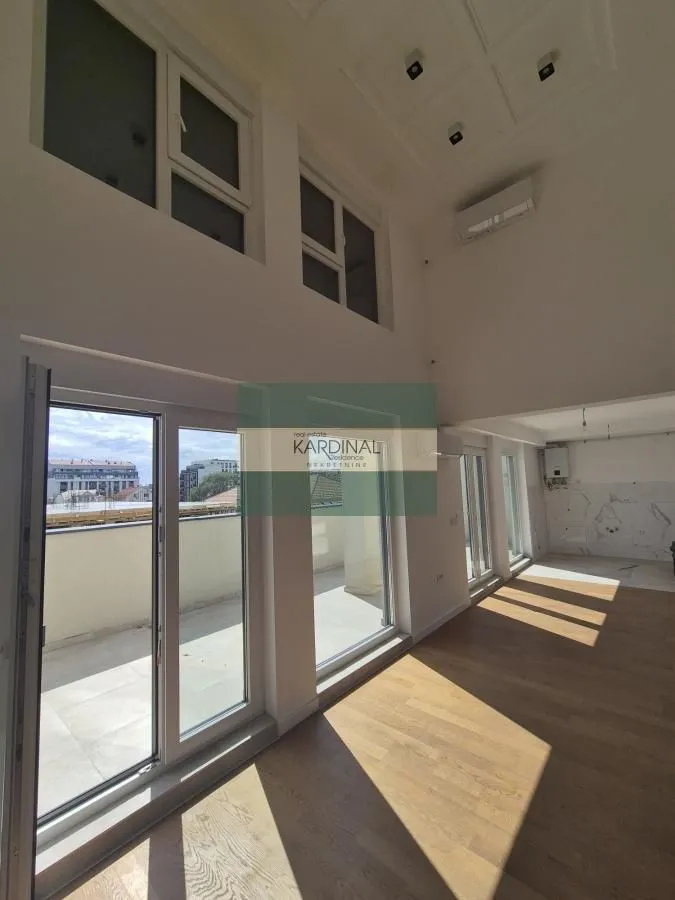Prodaja, trosoban stan, 79m², Erdoglija, Kragujevac