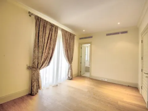 Rent, two bedroom apartment, 164m², Porto Montenegro, Tivat - image 9