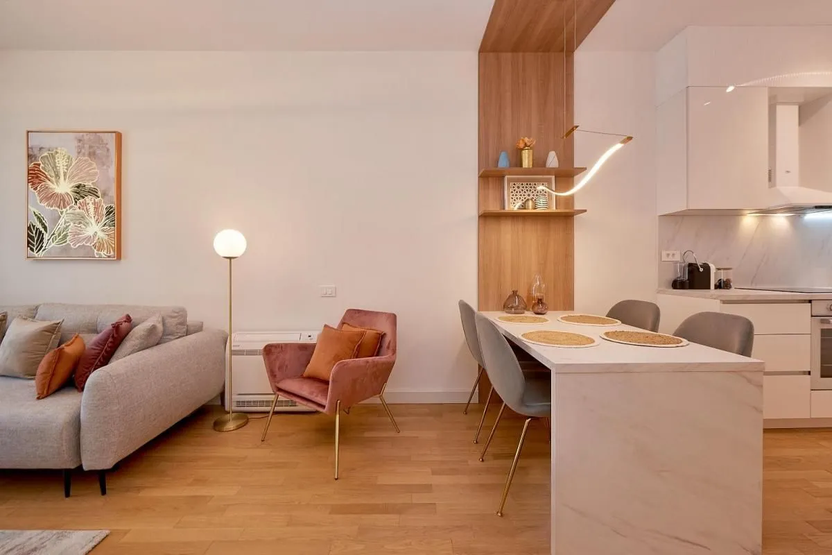 Rent, one bedroom apartment, 51m², Bečići, Budva