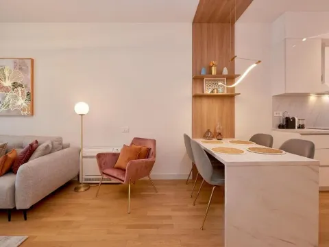 Rent, one bedroom apartment, 51m², Bečići, Budva - image 11