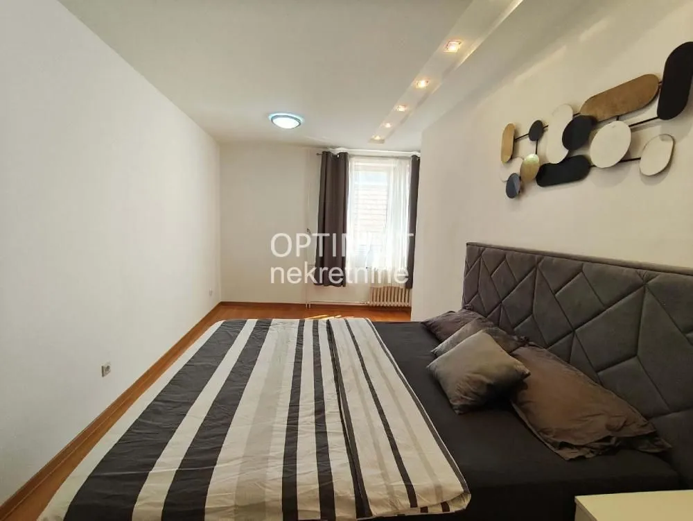 Prodaja, trosoban stan, 98m², Stari Grad, Beograd