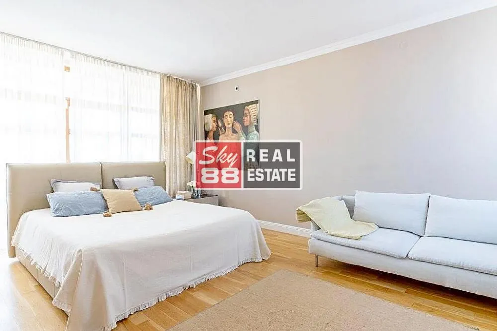Prodaja, kuća, 400m², Golf Naselje, Beograd