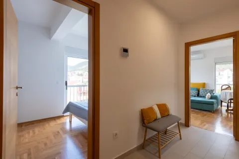 Izdavanje, jednosoban stan, 46m², Tivat, Crna Gora - image 11