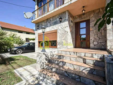 Rent, two bedroom apartment, 90m², Masline, Podgorica - image 12