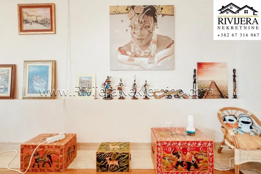 Prodaja, trosoban stan, 244m², Centar, Herceg Novi