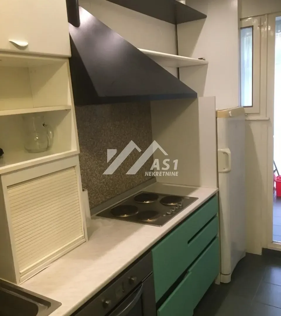Izdavanje, trosoban stan, 83m², Liman 2, Novi Sad Sve Podlokacije