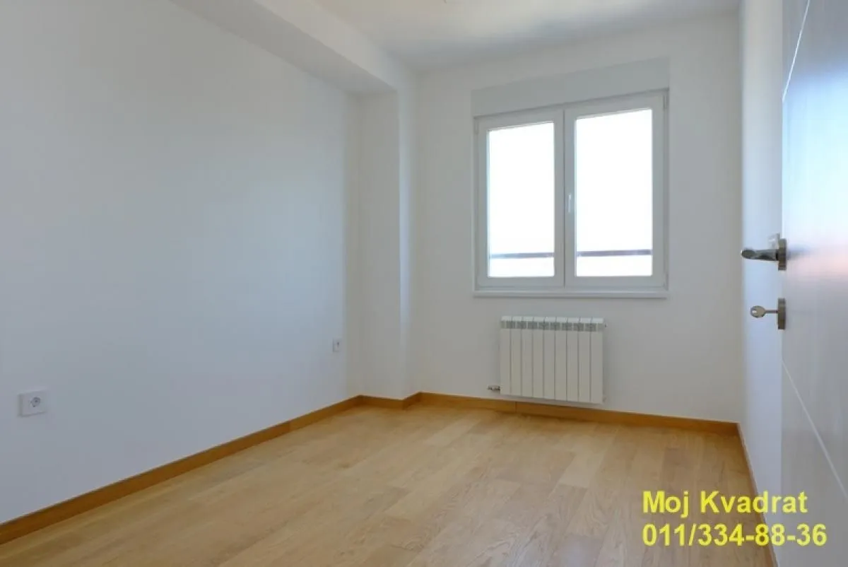 Prodaja, dvosoban stan, 67m², Đeram Pijaca, Beograd