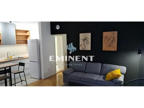 Izdavanje, dvosoban stan, 40m², Kalenić Pijaca, Vračar Sve Podlokacije