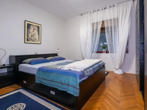 Rent, three bedroom apartment, 145m², Momišići, Podgorica - image 12